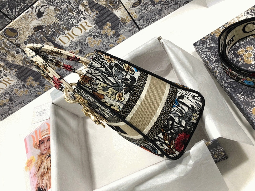 D10r Lady D-Lite Medium Bag Imitation in Mille Fleurs Embroidery