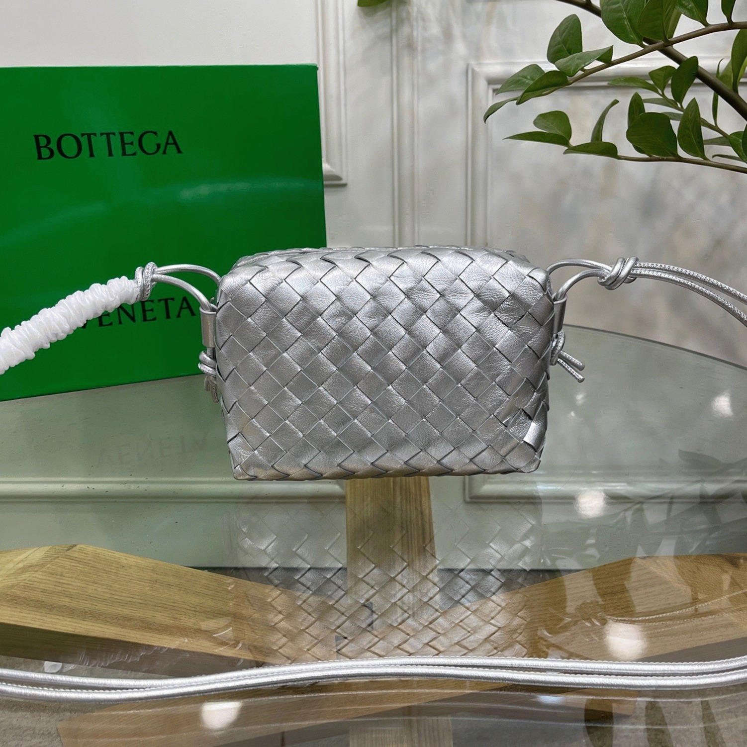 Replica B0tt*ga Ven*ta Loop Small Bag Silver