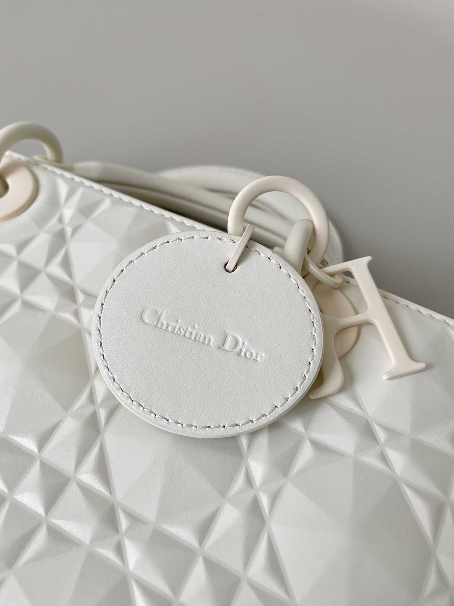 D10r Lady D-Joy Medium Bag Knockoff in White Calfskin with D1am0nd Motif