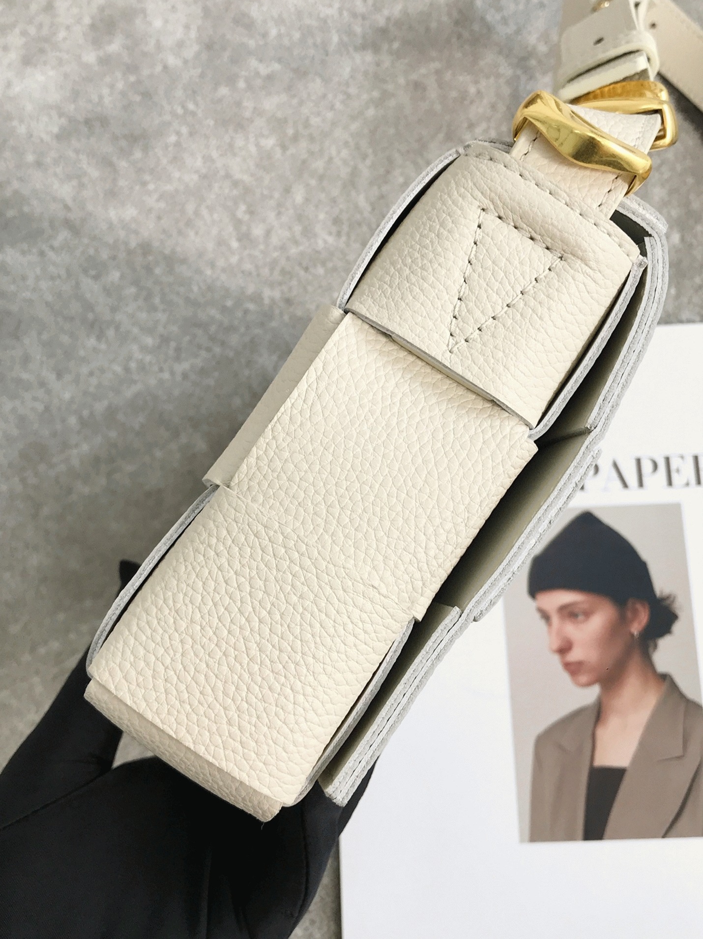 Top Quality Replica B0tt*ga Ven*ta Cassette Bag In White