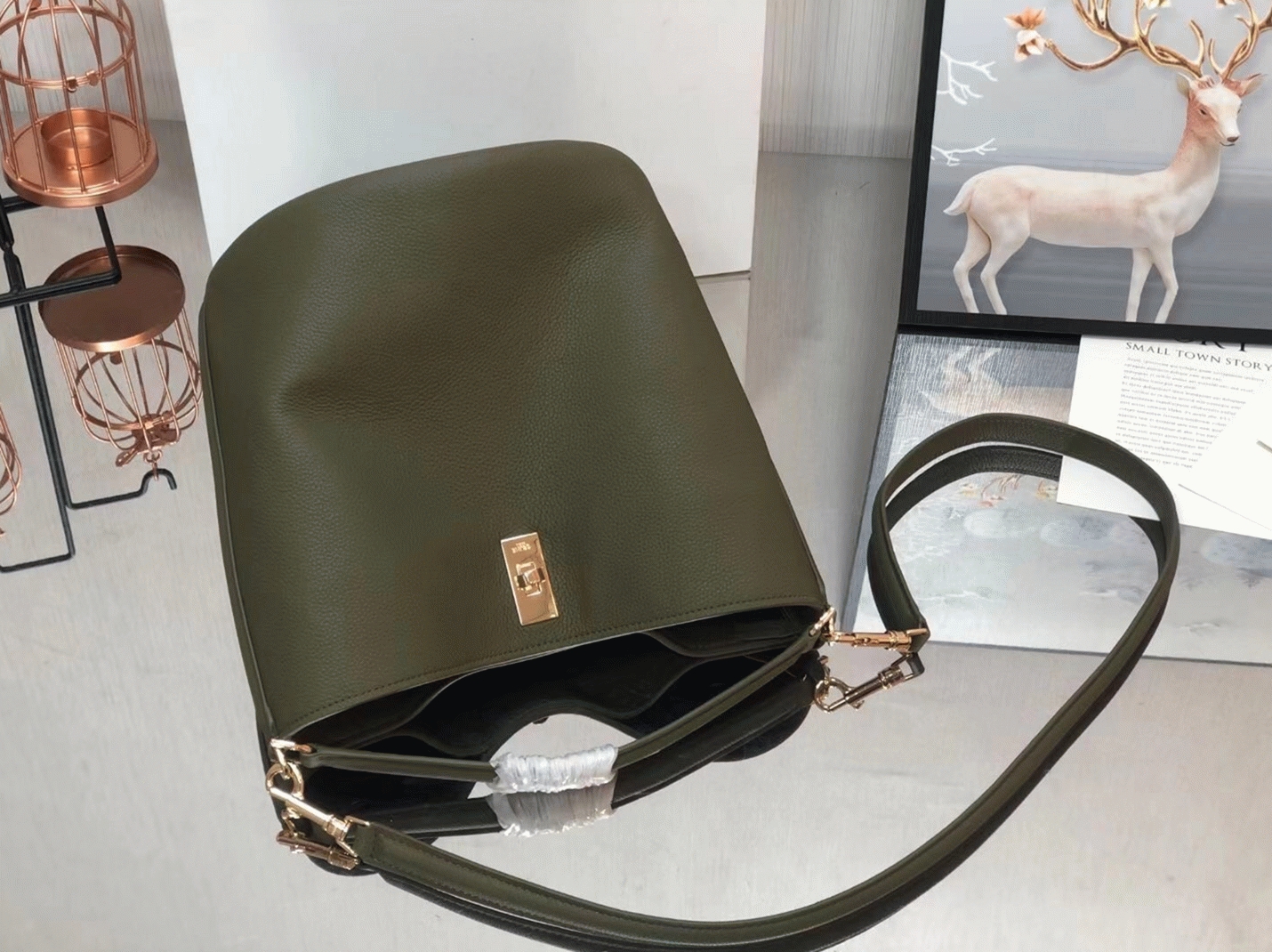 Top Quality Replica Ce1i*e Bucket 16 Bag In Dark Olive