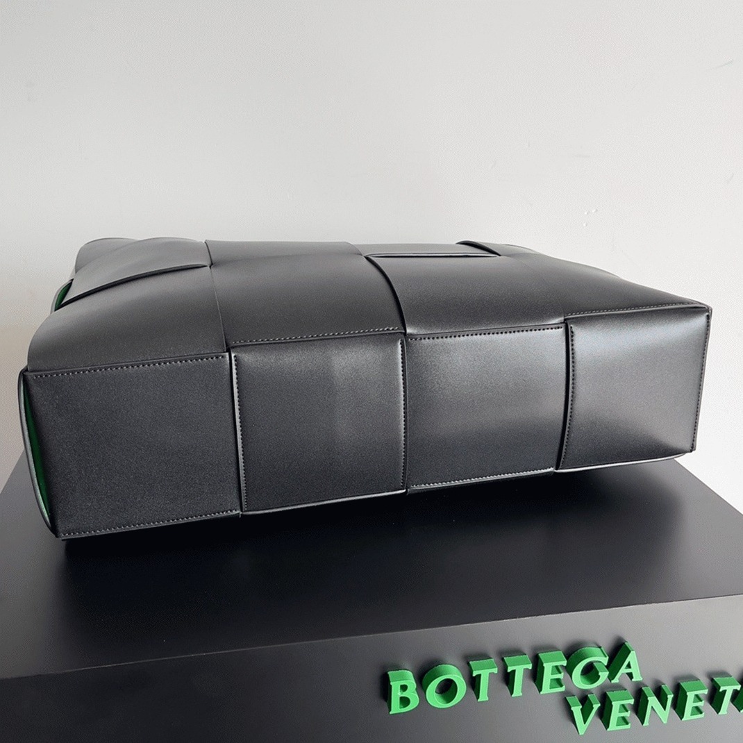 Fake B0tt*ga Ven*ta Large Arco Tote Bag Black