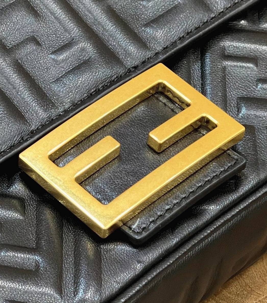 Top Quality Fake F**di Baguette Chain Midi Bag In Black