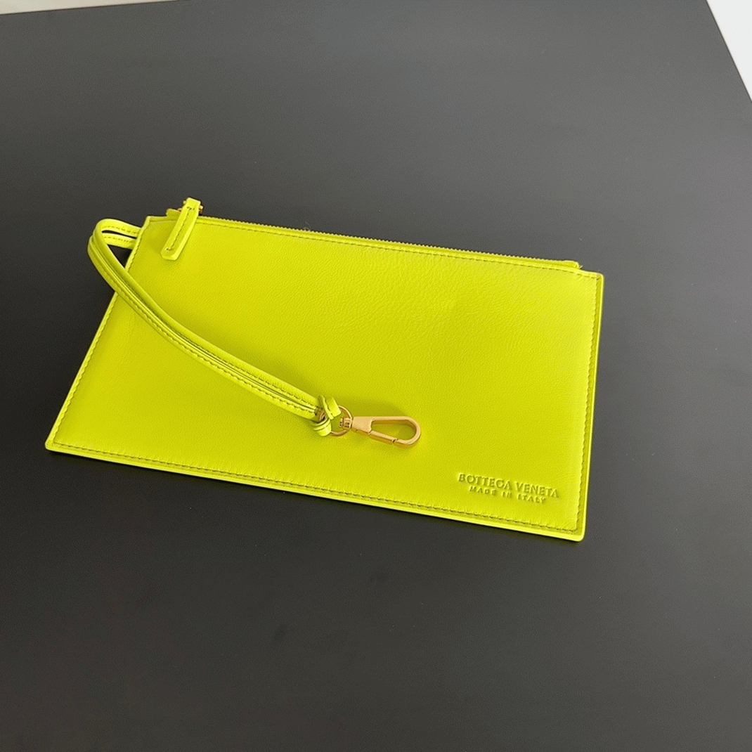Top Quality Knockoff B0tt*ga Ven*ta Cabat Large Bag In Acid Kiwi Intrecciato Lambskin