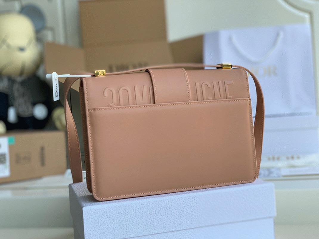 D10r 30 Montaigne Medium Bag Knockoff in Poudre Box Calfskin