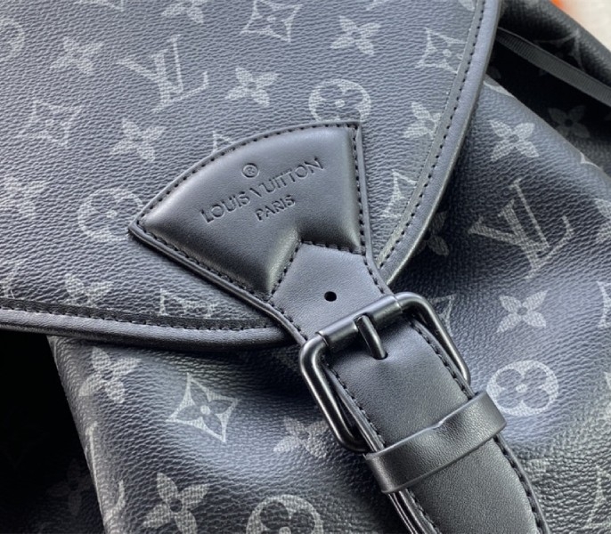 L0vis Vvtt0n Monogram Eclipse Montsouris Backpack