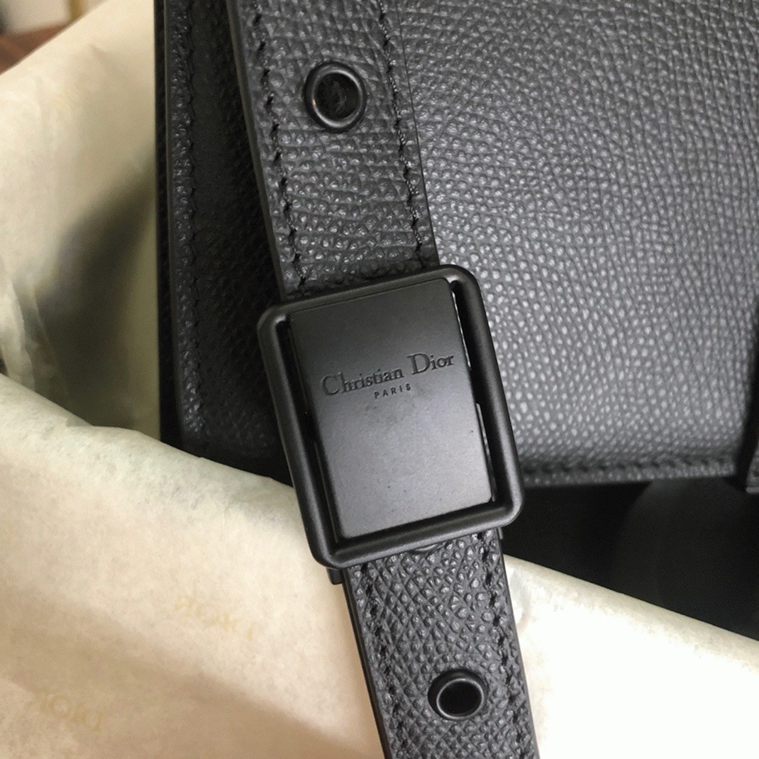 D10r 30 Montaigne Medium Bag Fake in Black Ultramatte Grained Calfskin