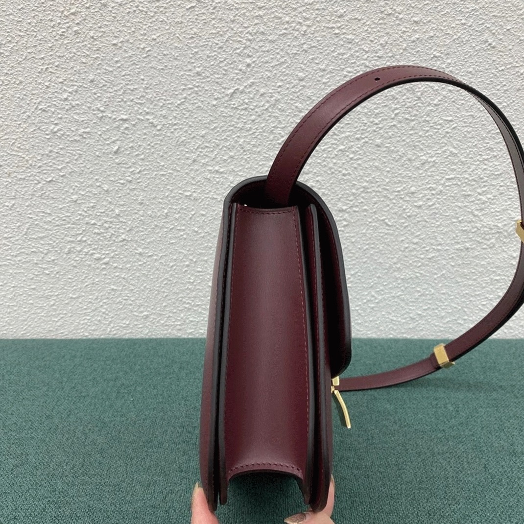 Top Quality Knockoff Ce1i*e Classic Box Medium Bag In Bordeaux