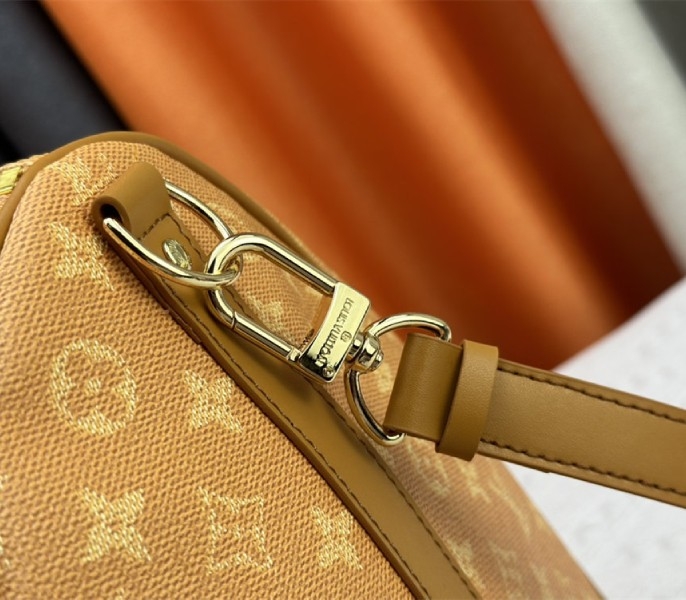 L0vis Vvtt0n Monogram Heritage Canvas Keepall Bandouliere 55 In Yellow