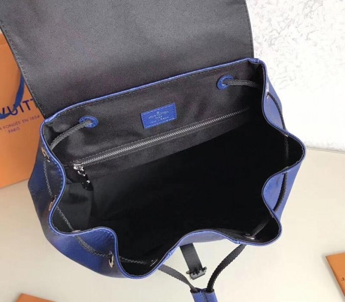 L0vis Vvtt0n Taiga Leather Outdoor Backpack In Pacific Blue