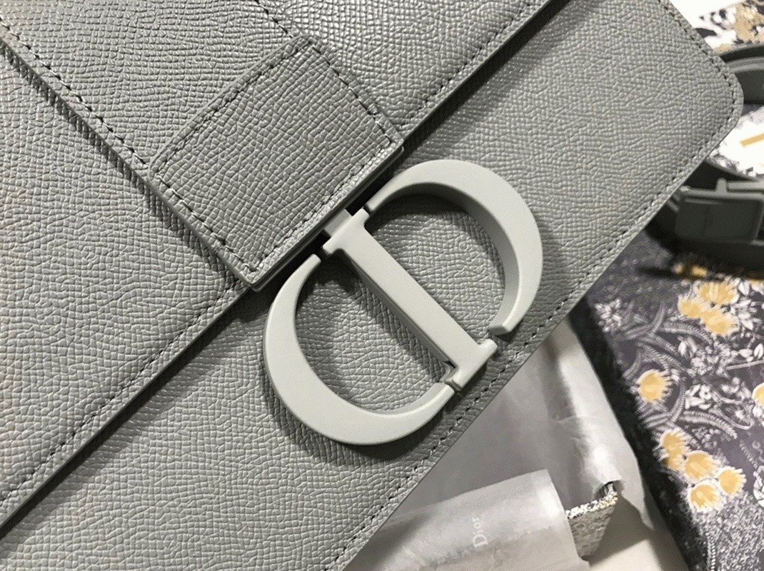 D10r 30 Montaigne Medium Bag Replica in Grey Ultramatte Grained Calfskin