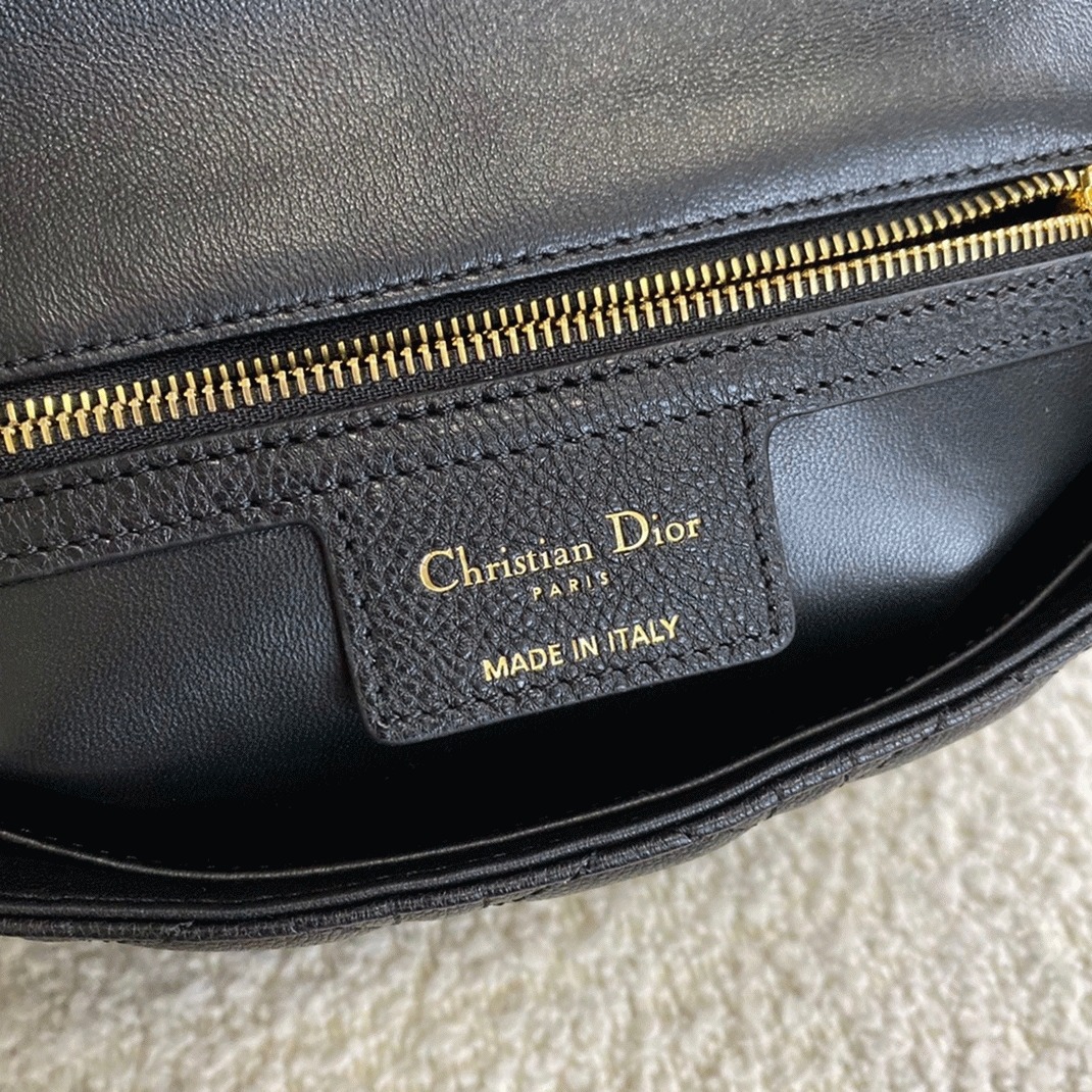 D10r Caro Medium Bag Fake in Black