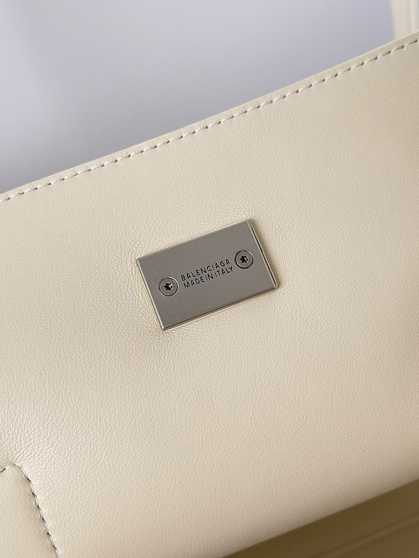 Knockoff Ba1en*iaga Bel Air Carry All Medium Bag Beige Calfskin