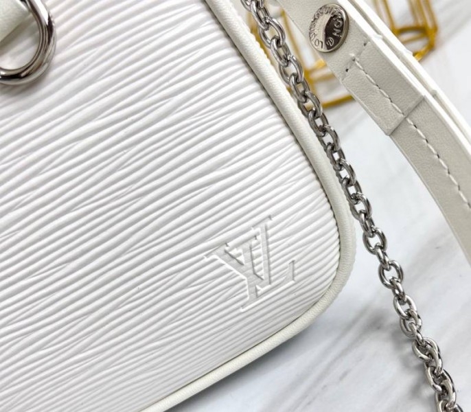 L0vis Vvtt0n Epi Leather Easy Pouch On Strap In Quartz White