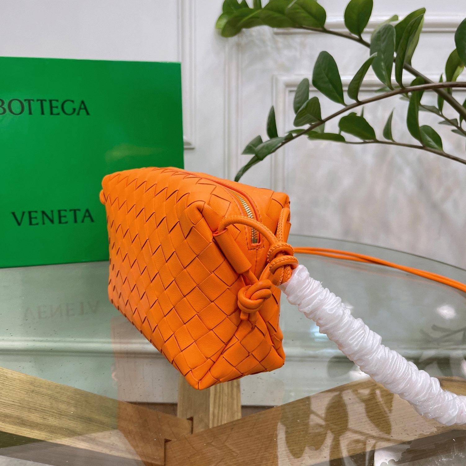 Faux B0tt*ga Ven*ta Loop Small Bag Orange