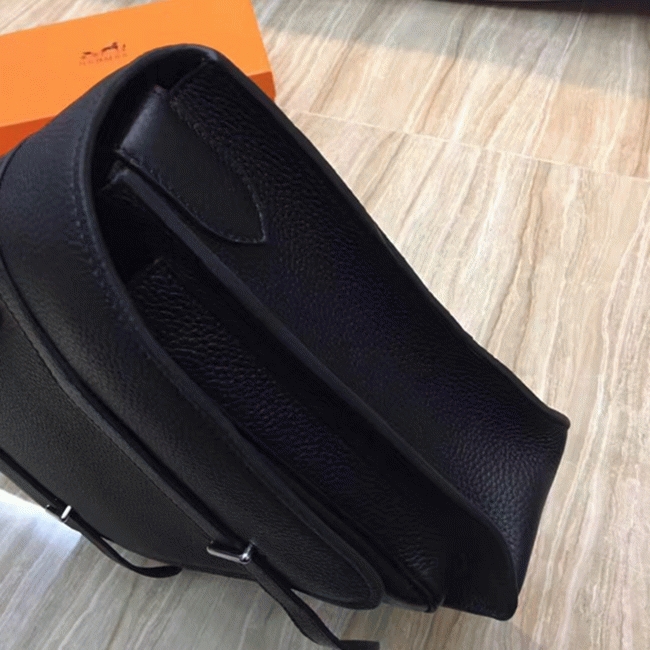 Black Fake Designer H**me5 Steve Messenger Bag