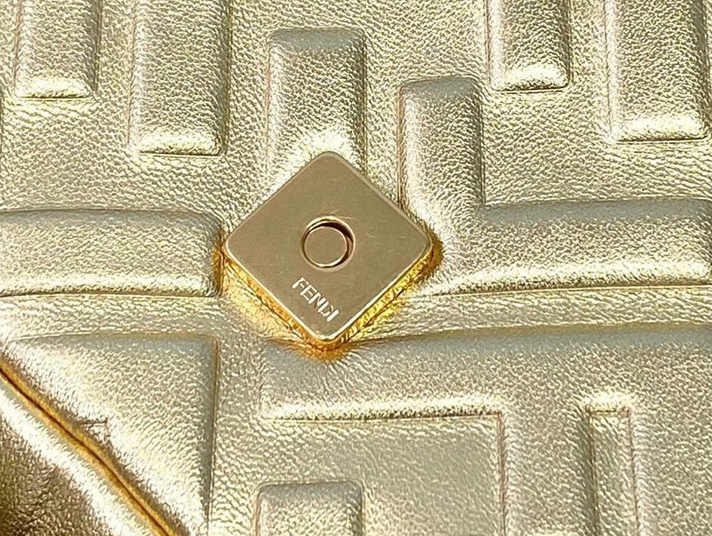 Top Quality Replica F**di Medium Baguette Bag In Gold FF