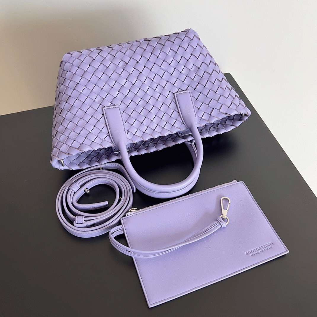 Top Quality Knockoff B0tt*ga Ven*ta Cabat Mini Bag In Wisteria Intrecciato Lambskin