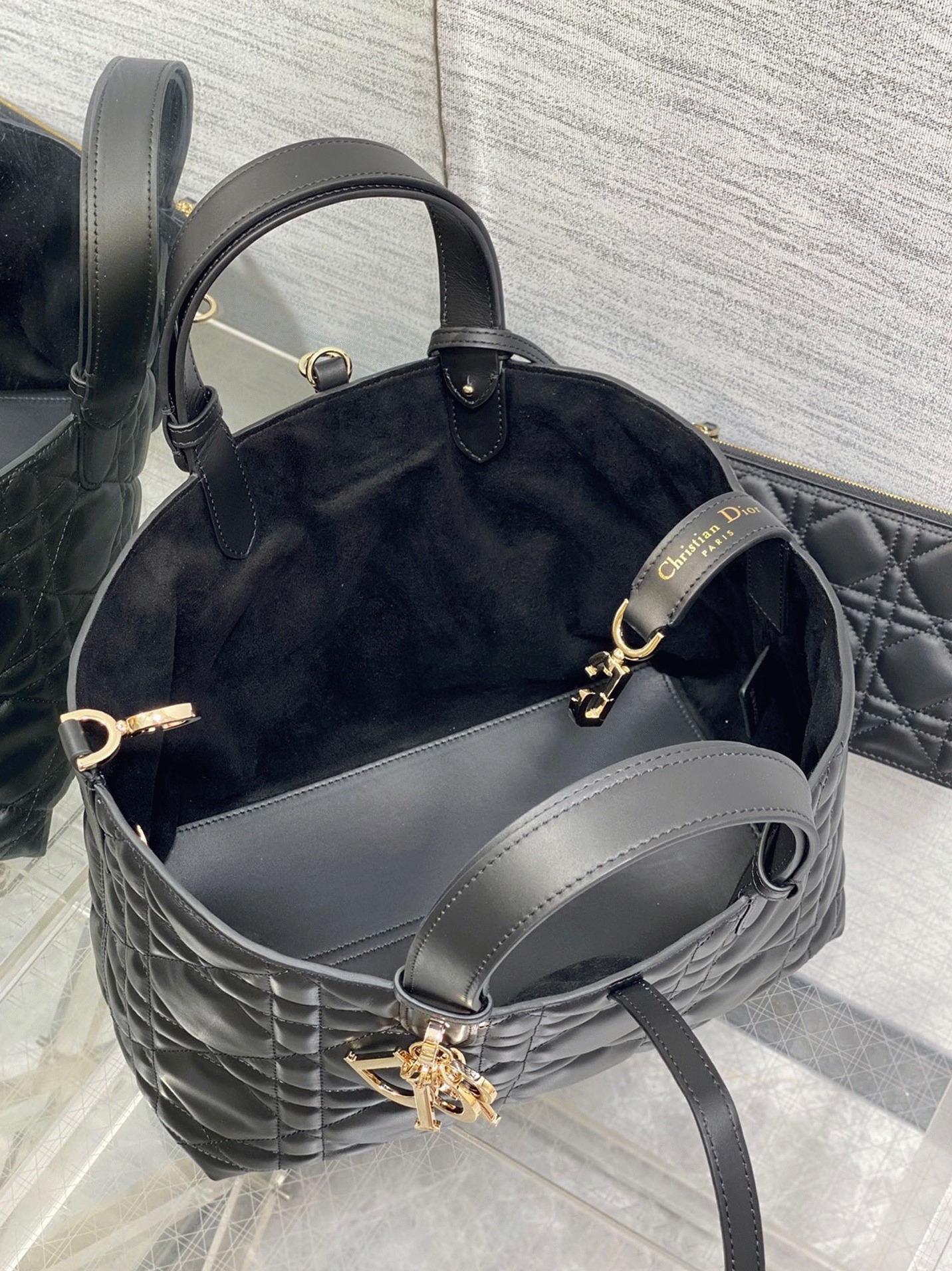 D10r Toujours Medium Bag Replica in Black Macrocannage Calfskin