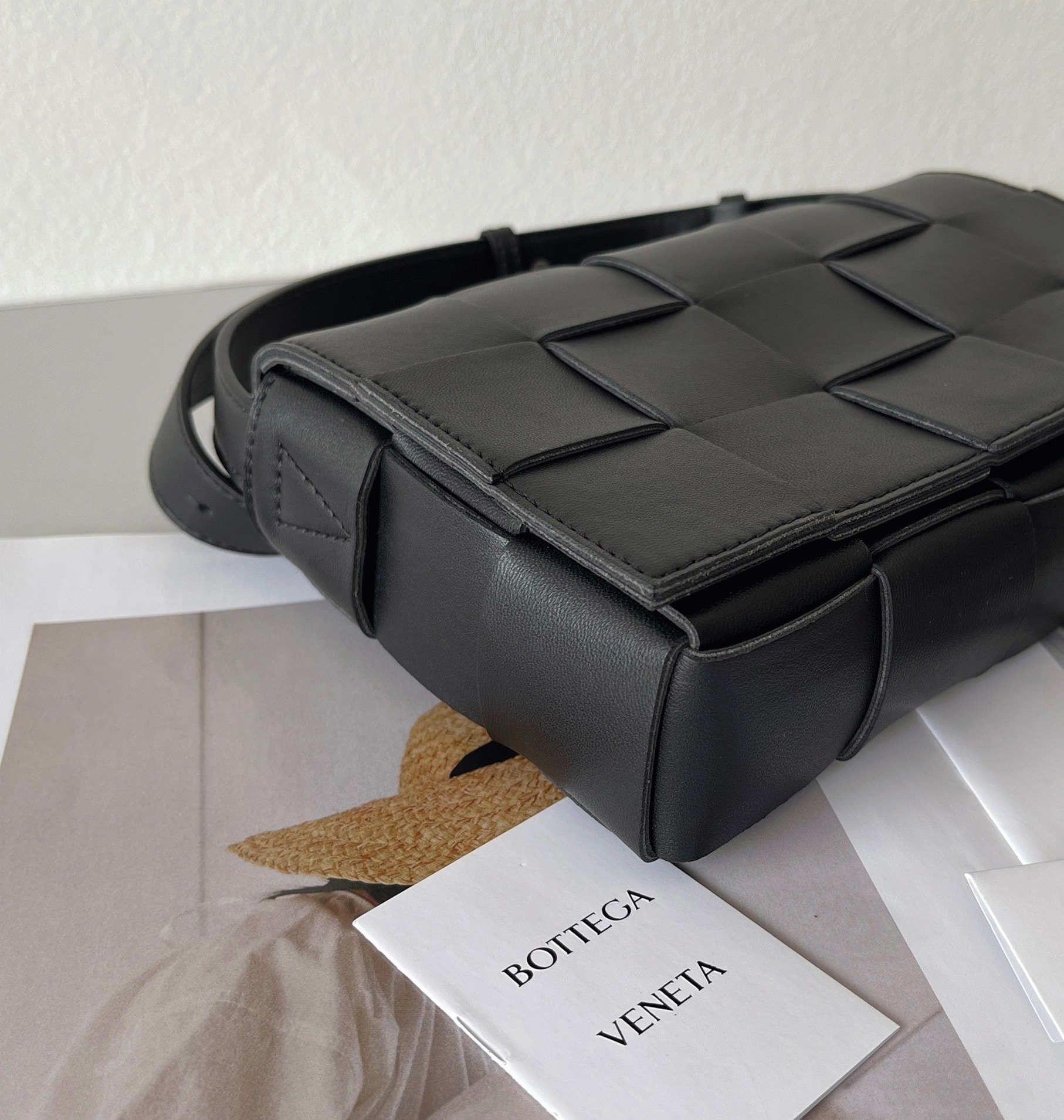 Top Quality Faux B0tt*ga Ven*ta Cassette Bag In Black