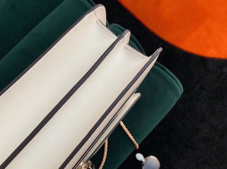 Replica Bv1g*ai Serpenti Forever Large Shoulder Bag White Calfskin