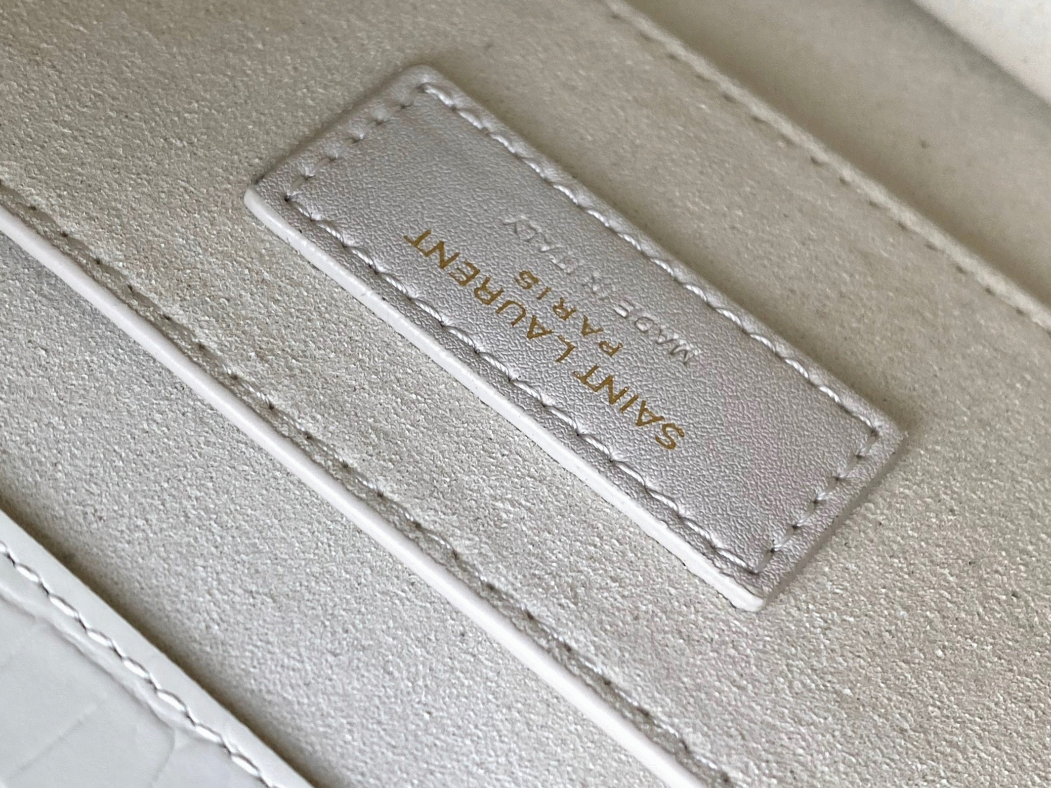 Fake Sa1nt Lau*nt Sunset Medium Chain Bag Ivory Crocodile-embossed Leather