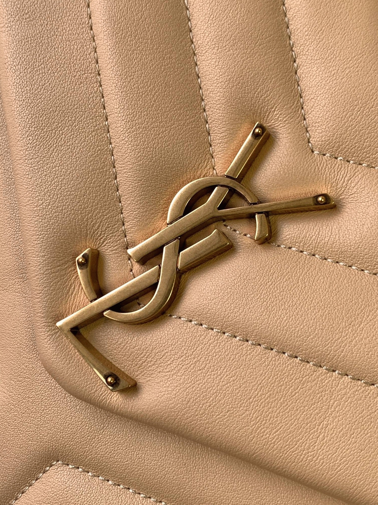Fake Sa1nt Lau*nt LouLou Medium Chain Bag Beige