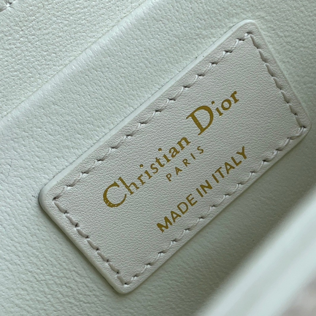 D10r 30 Montaigne Box Bag Knockoff in White Box Calfskin