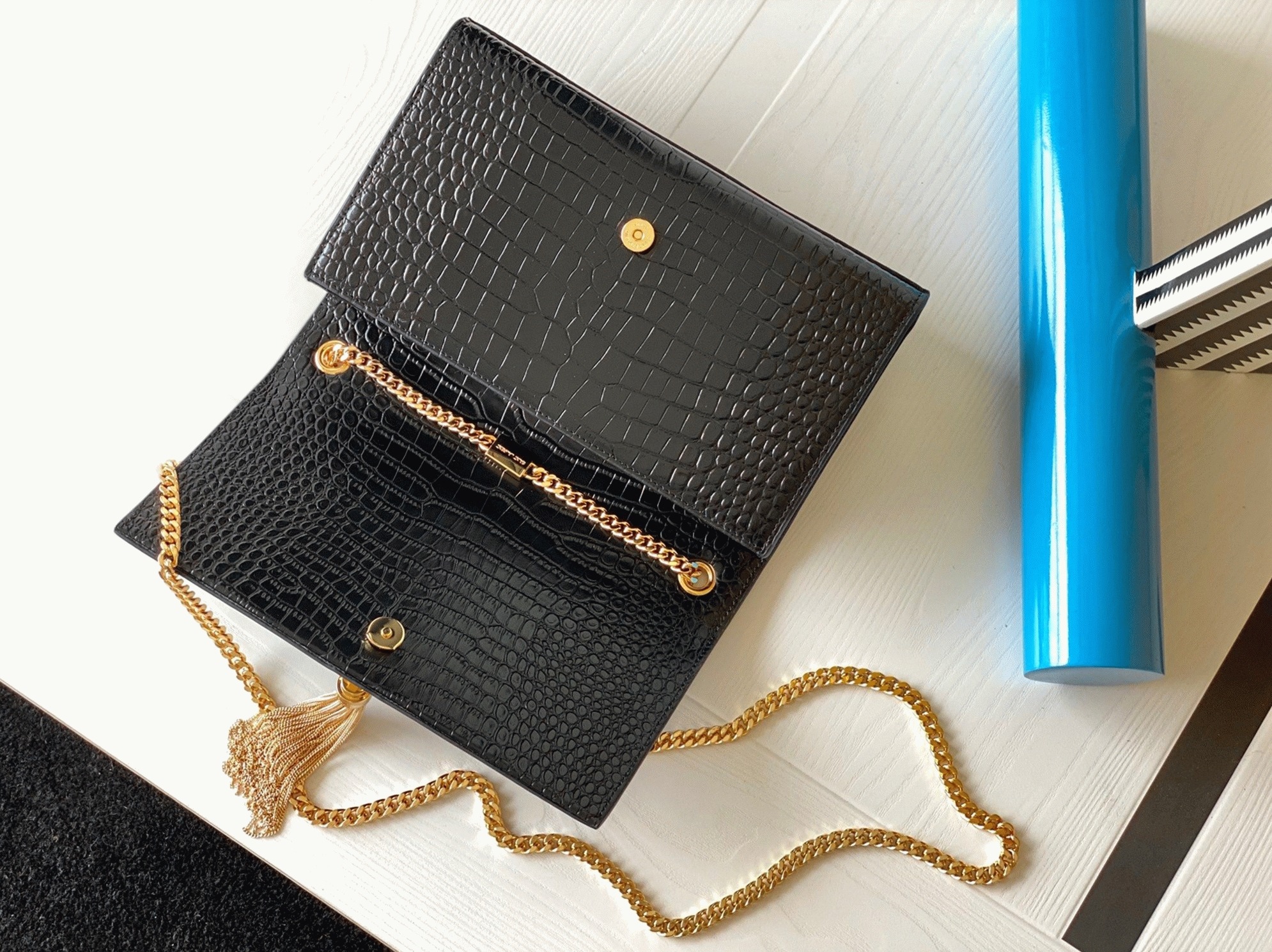 Replica Sa1nt Lau*nt Kate Medium Tassel Bag Black Crocodile-embossed Leather