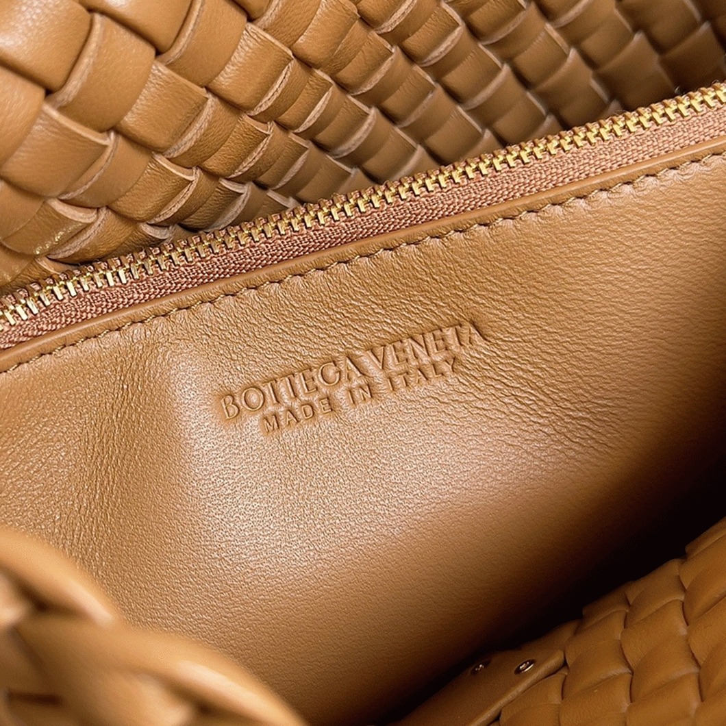 Fake B0tt*ga Ven*ta Cobble Small Bag Caramel