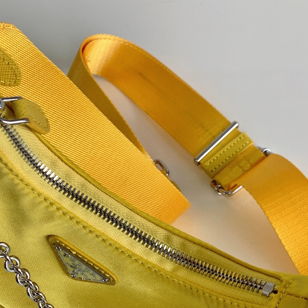 Pra*a Re-Edition Shoulder Bag Fake in Yellow