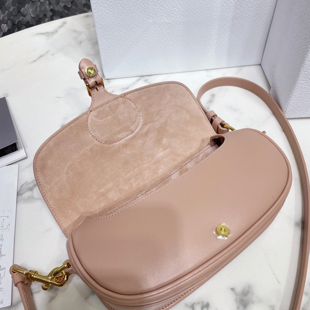 D10r Bobby East-West Bag Fake in Powder