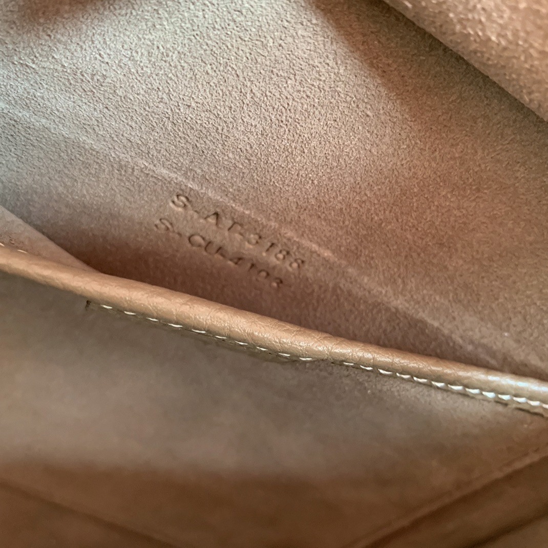 ce1i*e nano lU*gage tote bag fake in souris