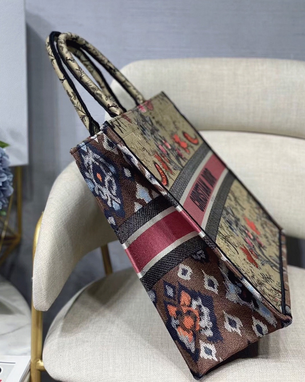 D10r Large Book Tote Bag Fake in Multicolor D10r Flowers Embroidery