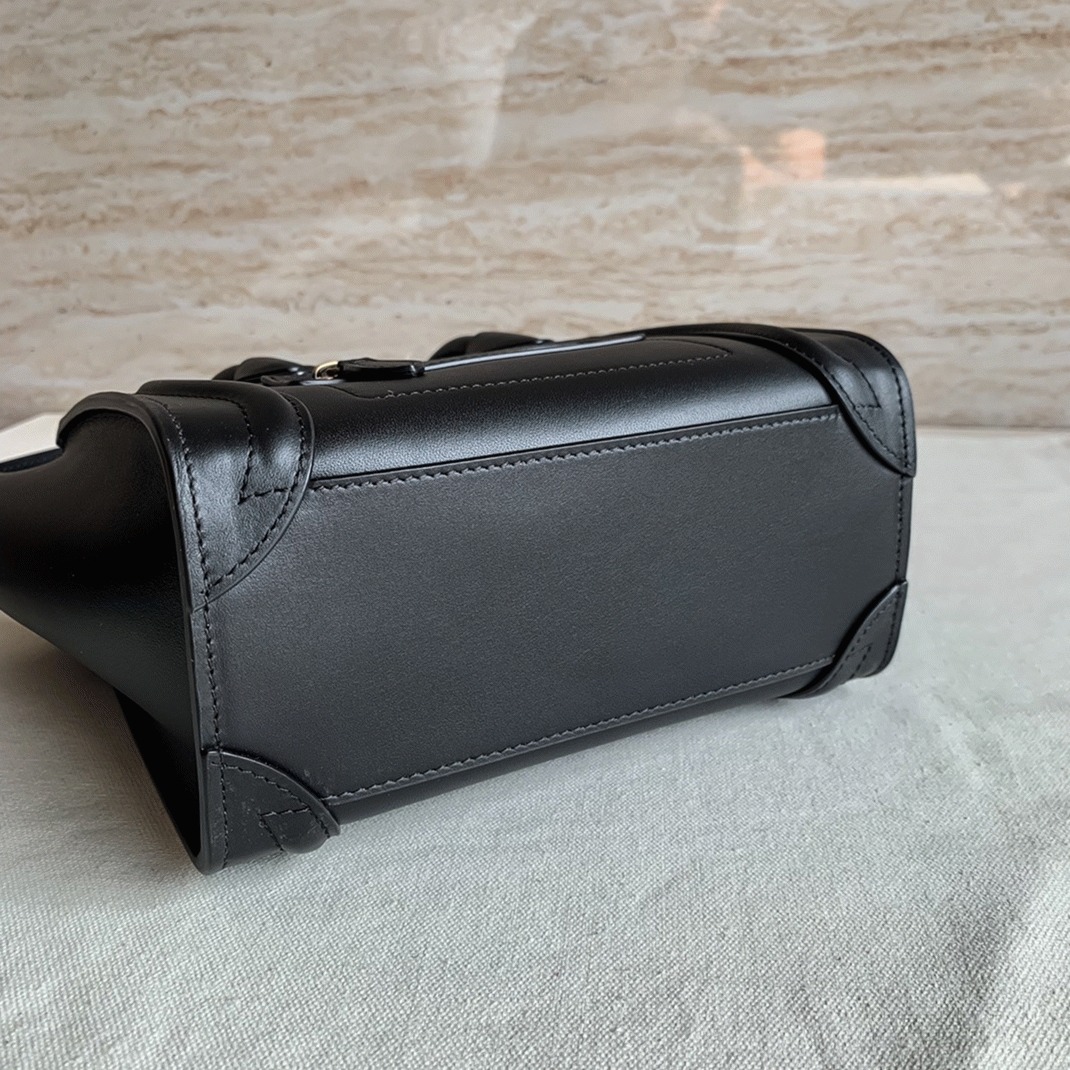 ce1i*e nano lU*gage tote bag replica in black