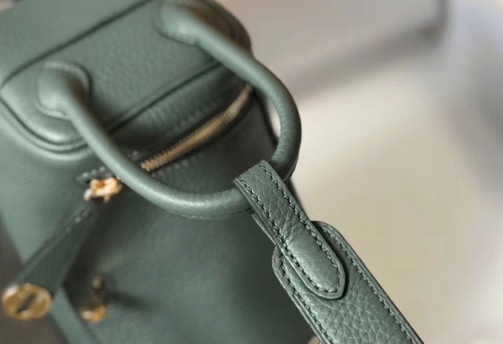 Best replica H**me5 Lindy Mini handbag in vert amande