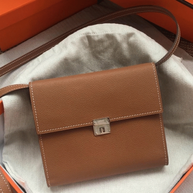 Brown perfect fake H**me5 Clic wallet with strap