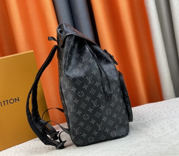 L0vis Vvtt0n Monogram Eclipse Montsouris Backpack