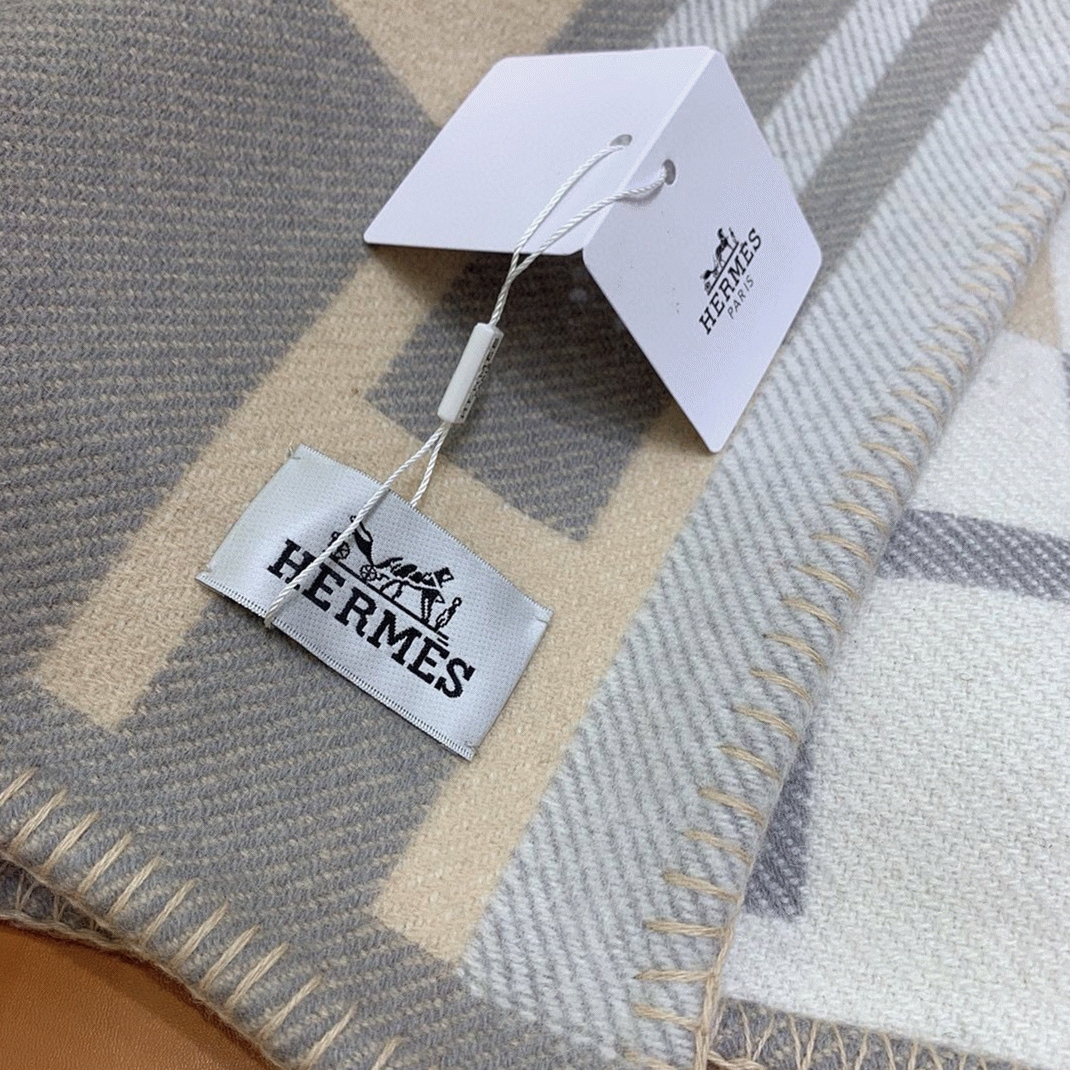 Fake H**me5 Ithaque blanket in grey wool and cashmere