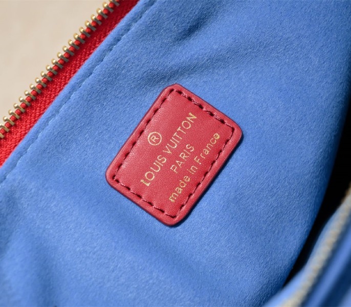 L0vis Vvtt0n Coussin PM Bag In Red With Jacquard Strap