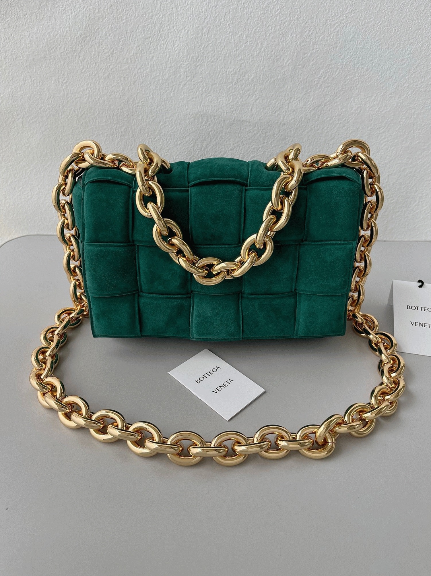 Top Quality Fake B0tt*ga Ven*ta Chain Cassette Bag In Green