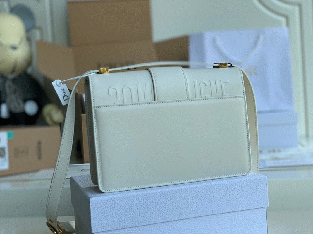 D10r 30 Montaigne Medium Bag Fake in White Box Calfskin