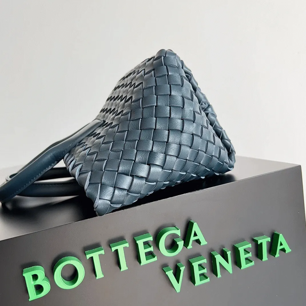 Top Quality Fake B0tt*ga Ven*ta Cabat Mini Bag In Navy Blue Intrecciato Lambskin