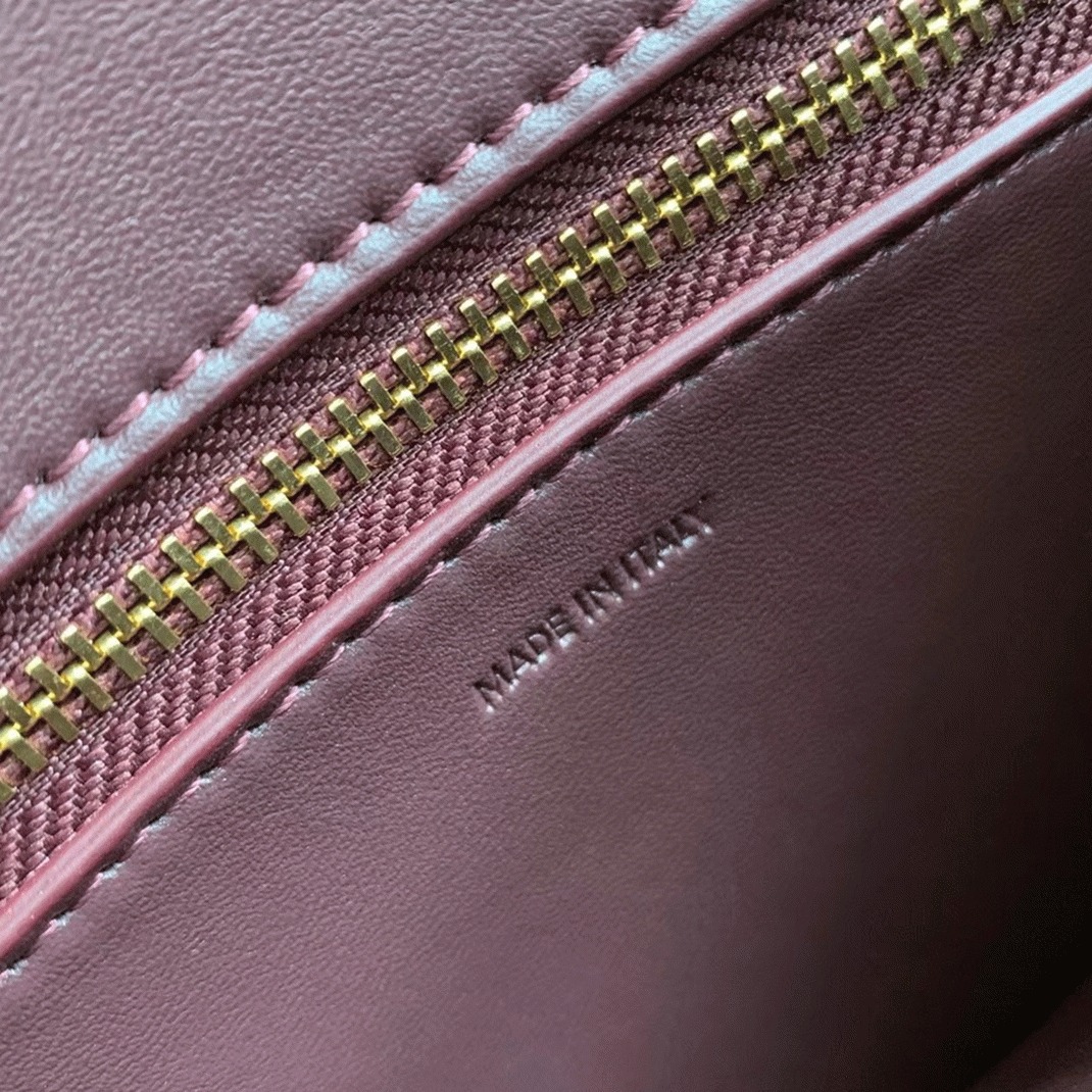 Top Quality Knockoff Ce1i*e Classic Box Small Bag In Bordeaux