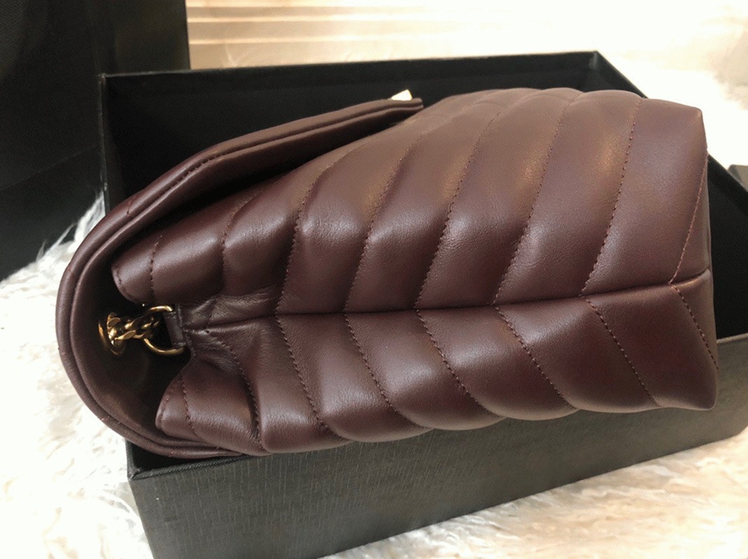 Fake Designer Sa1nt Lau*nt LouLou Medium Chain Bag Burgundy