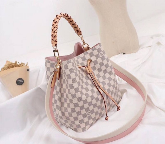 L0vis Vvtt0n Damier Azur NeoNoe MM Bag