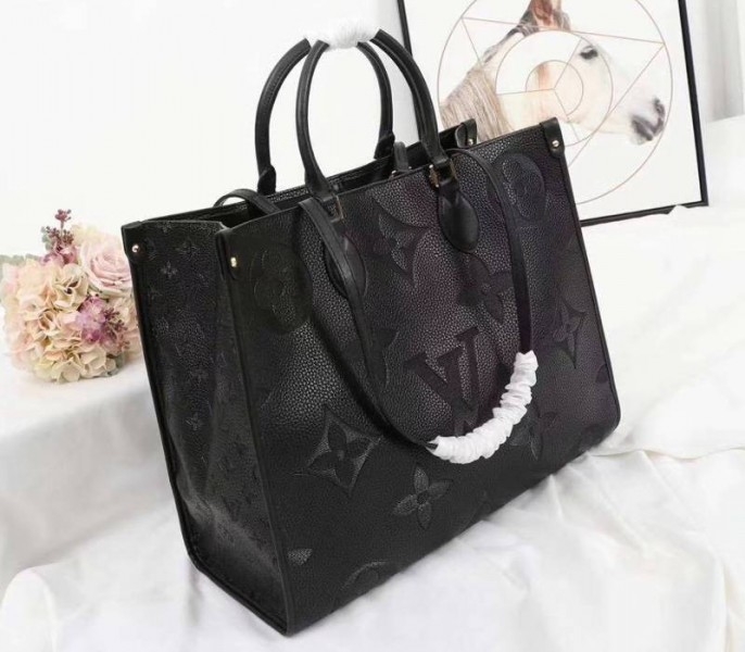 L0vis Vvtt0n Monogram Empreinte Giant Onthego GM Tote In Black