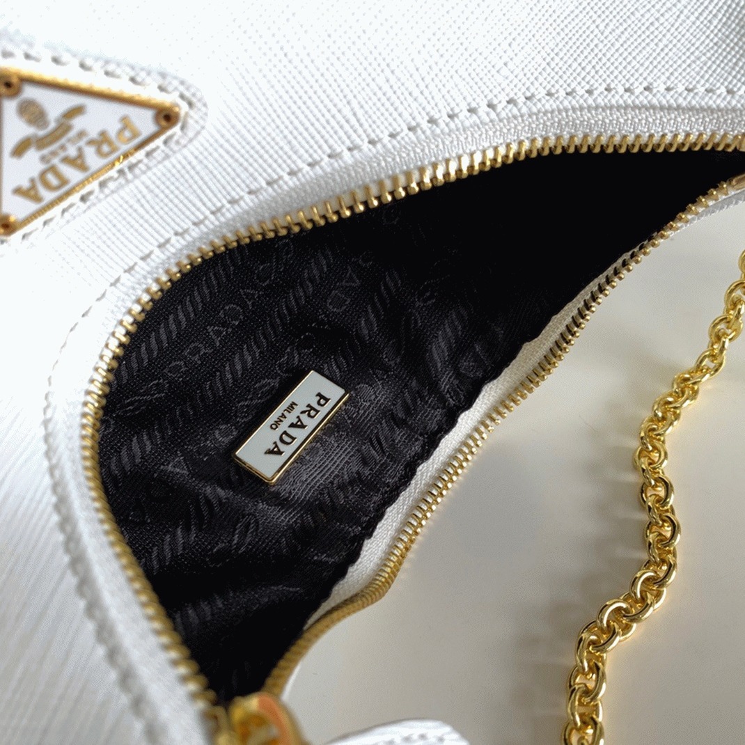 Pra*a Re-Edition 2005 Shoulder Bag Replica in White