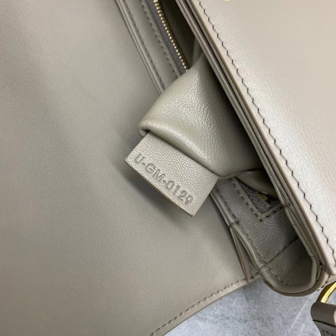 Top Quality Fake Ce1i*e Triomphe Teen Bag In Grey