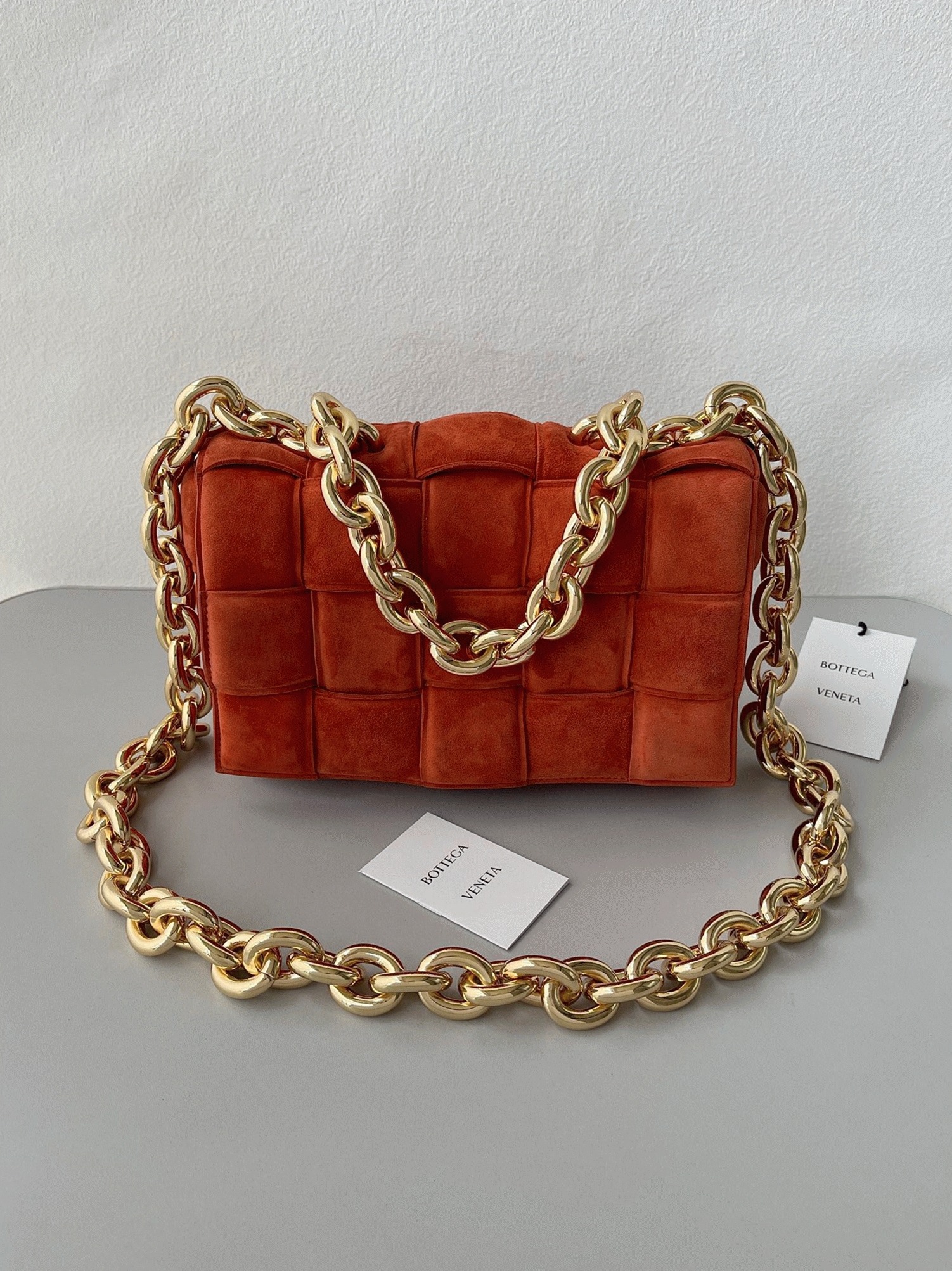 Top Quality Faux B0tt*ga Ven*ta Chain Cassette Bag In Maple